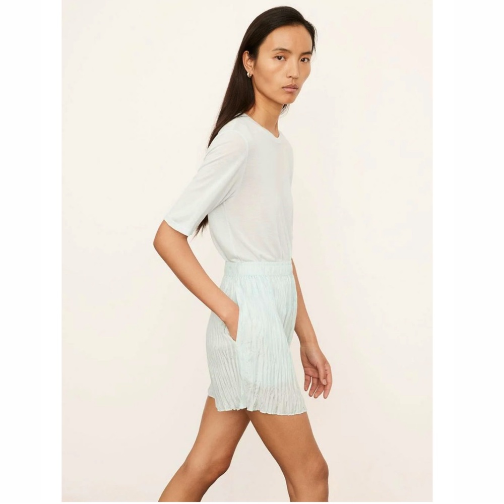 Vince crushed pleat shorts in Sky (light blue)